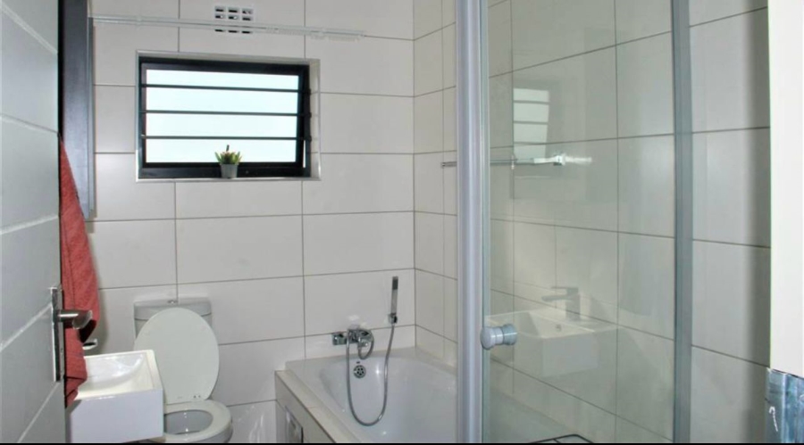 4 Bedroom Property for Sale in Lion Pride Gauteng