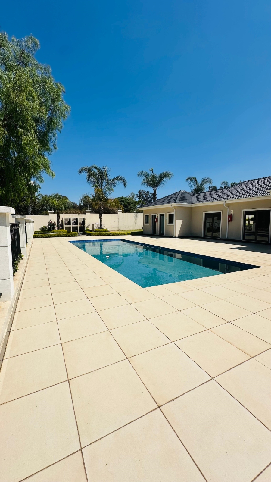 To Let 2 Bedroom Property for Rent in Carlswald Estate Gauteng