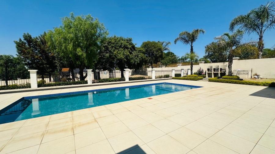 To Let 2 Bedroom Property for Rent in Carlswald Estate Gauteng