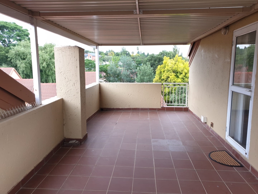 To Let 2 Bedroom Property for Rent in Sunninghill Gauteng