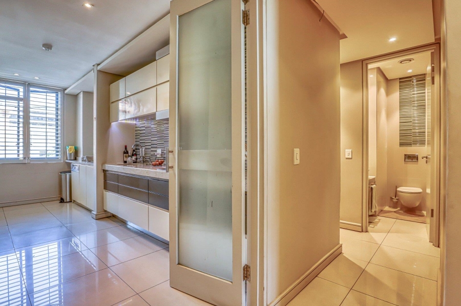 To Let 2 Bedroom Property for Rent in Sandton Central Gauteng