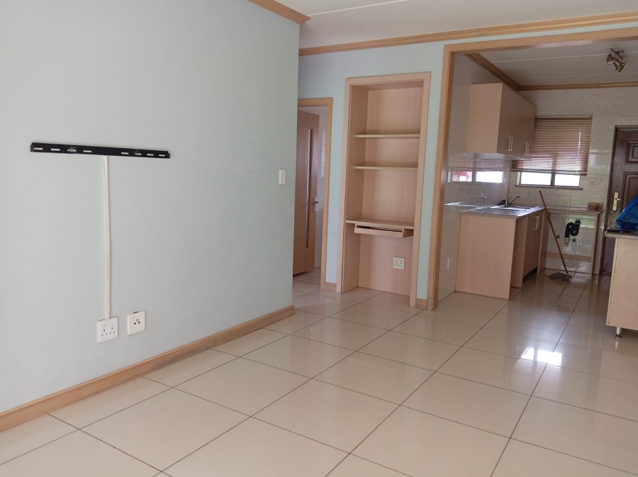 To Let 2 Bedroom Property for Rent in Noordwyk Gauteng