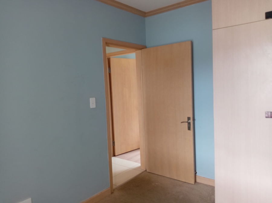 To Let 2 Bedroom Property for Rent in Noordwyk Gauteng