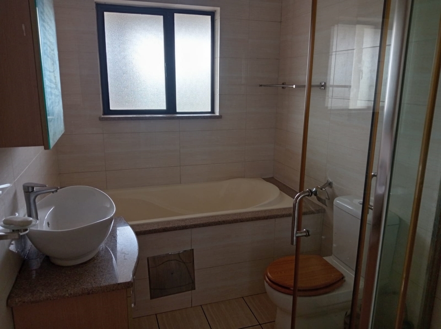 To Let 2 Bedroom Property for Rent in Noordwyk Gauteng