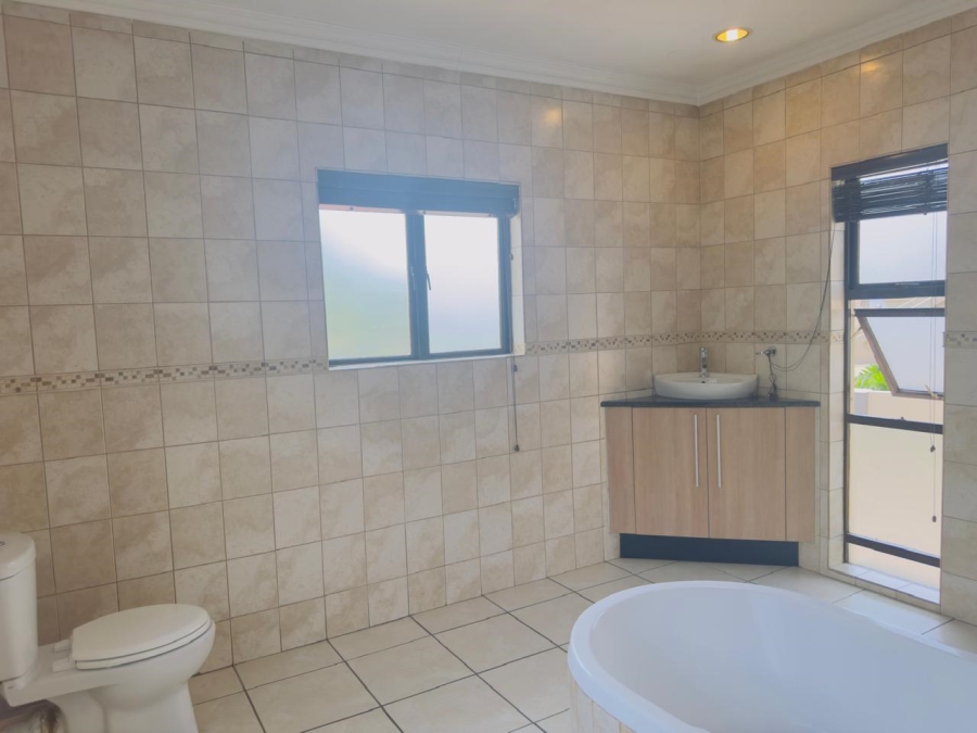 5 Bedroom Property for Sale in Carlswald Gauteng