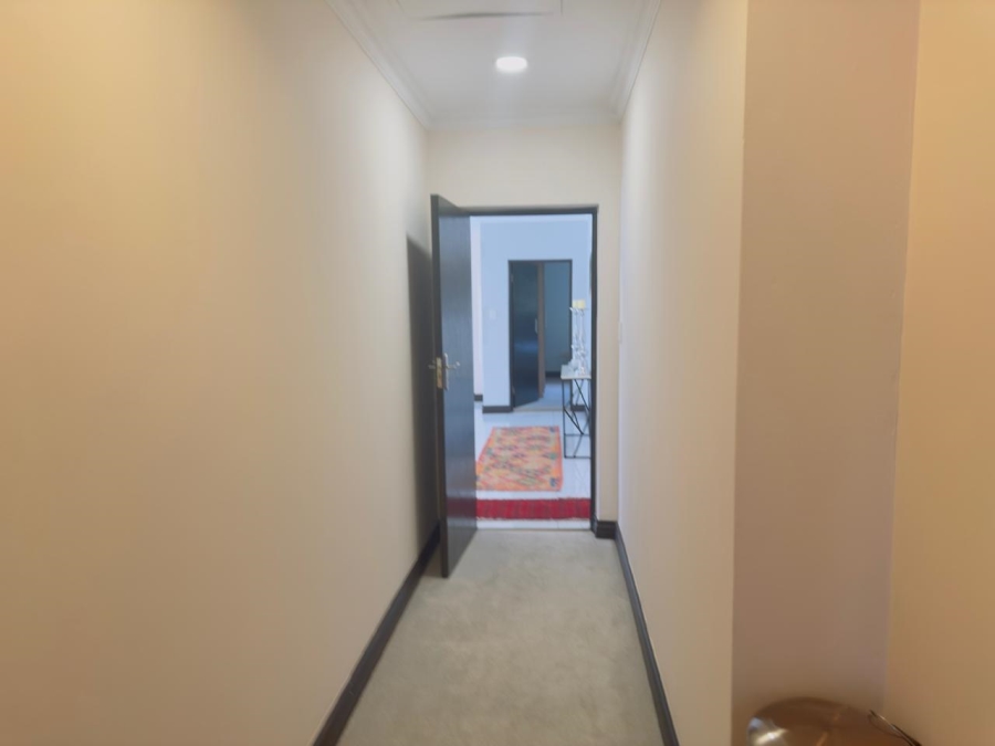 5 Bedroom Property for Sale in Carlswald Gauteng