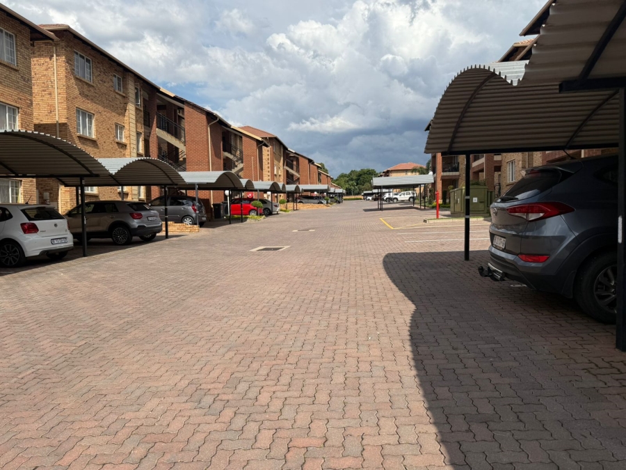 To Let 2 Bedroom Property for Rent in Noordwyk Gauteng