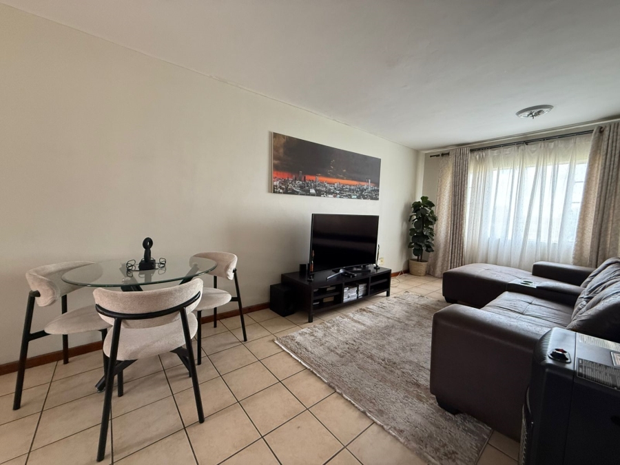 To Let 2 Bedroom Property for Rent in Noordwyk Gauteng