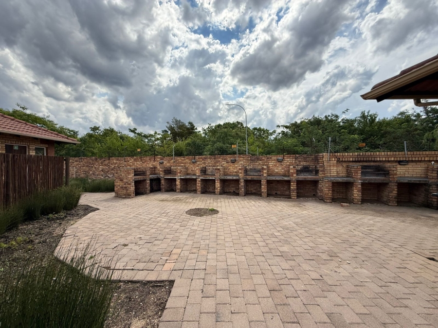 To Let 2 Bedroom Property for Rent in Noordwyk Gauteng