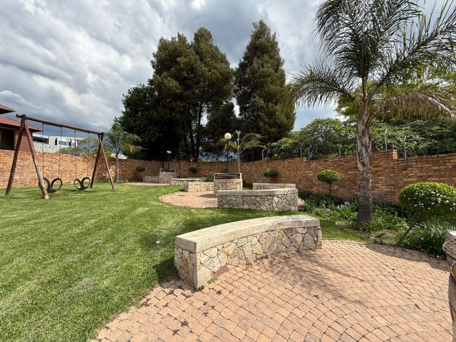 To Let 2 Bedroom Property for Rent in Noordwyk Gauteng
