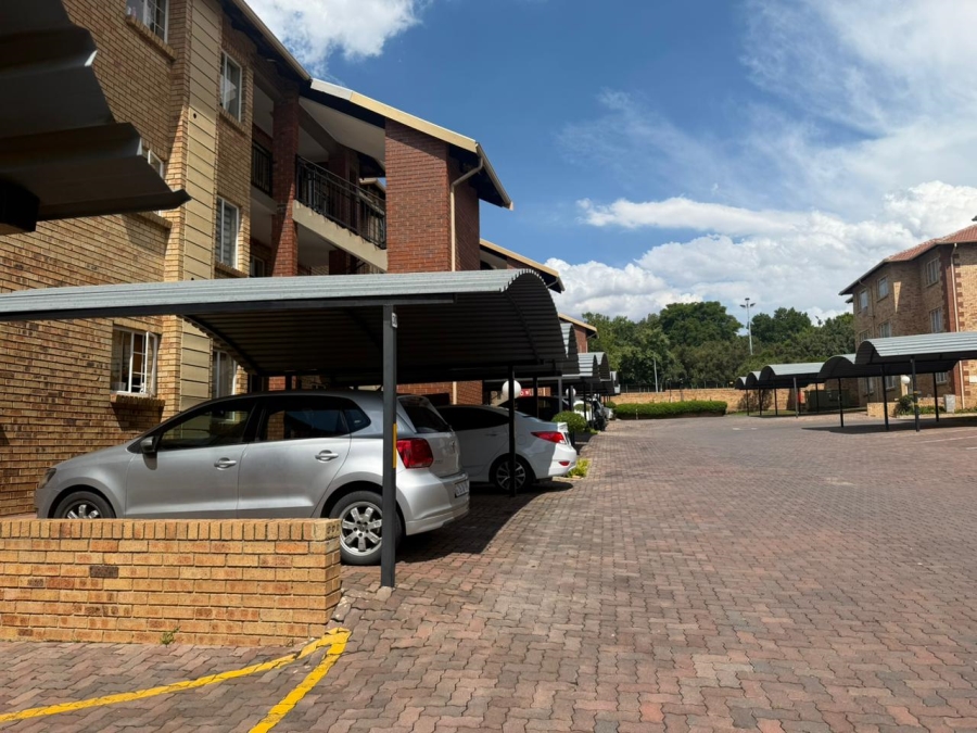 To Let 2 Bedroom Property for Rent in Noordwyk Gauteng