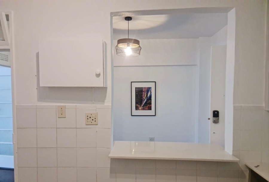 To Let 2 Bedroom Property for Rent in Illovo Gauteng