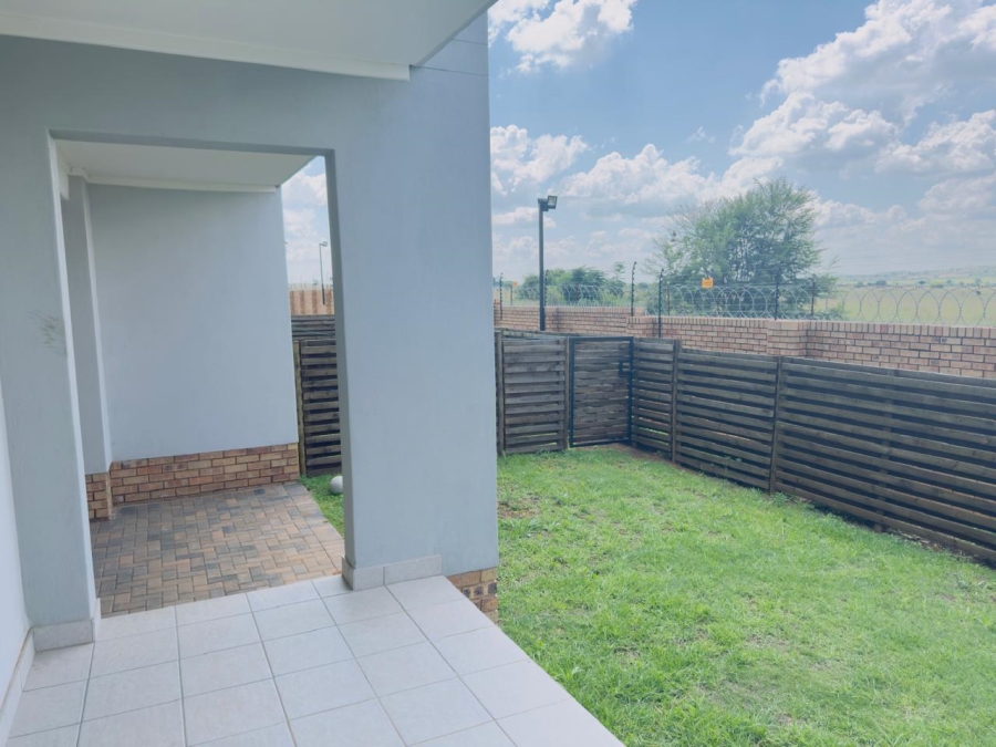 To Let 4 Bedroom Property for Rent in Monavoni Gauteng