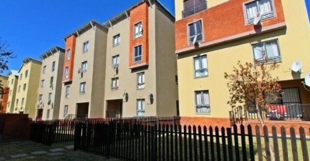 To Let 2 Bedroom Property for Rent in Noordwyk Gauteng