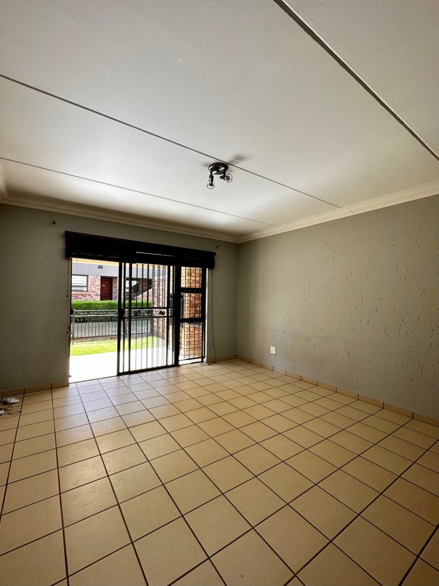 To Let 2 Bedroom Property for Rent in Ravenswood Gauteng