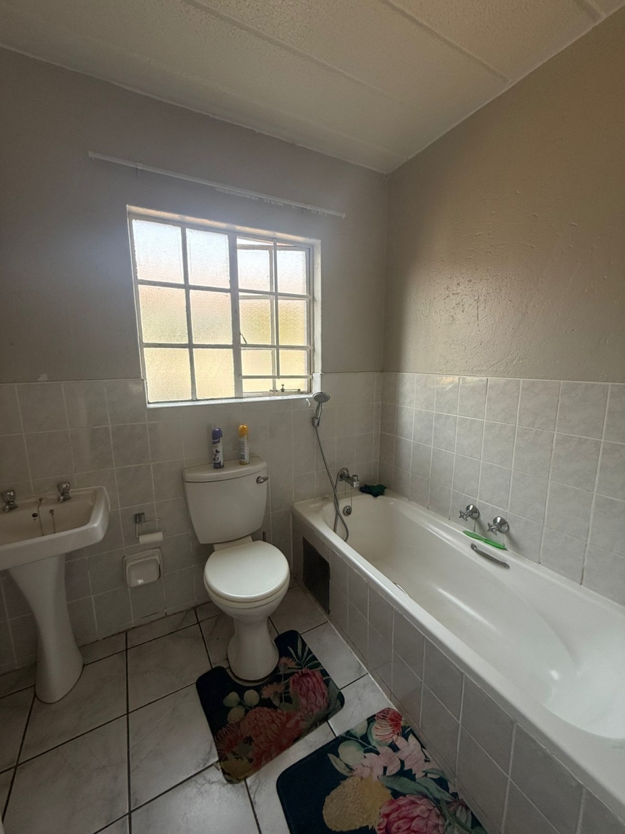 2 Bedroom Property for Sale in Eden Glen Gauteng