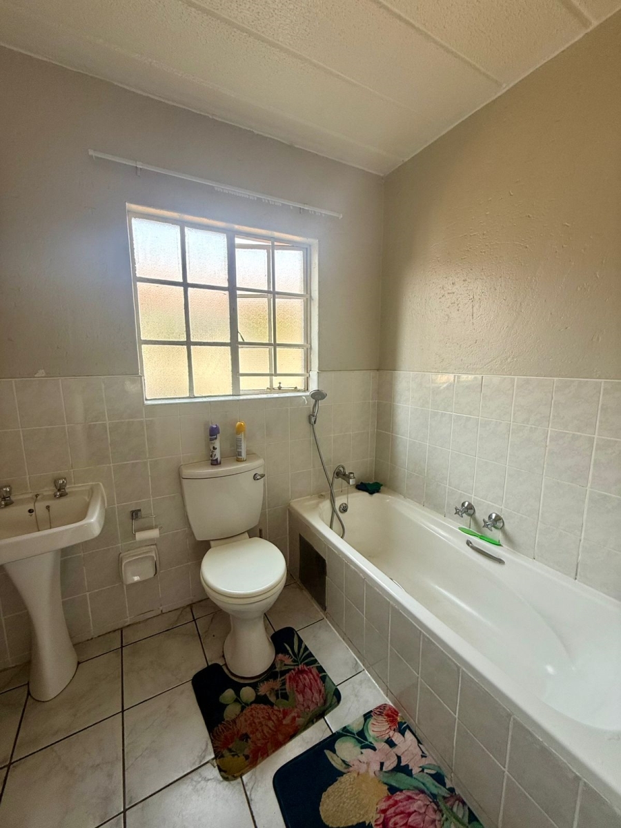 2 Bedroom Property for Sale in Eden Glen Gauteng