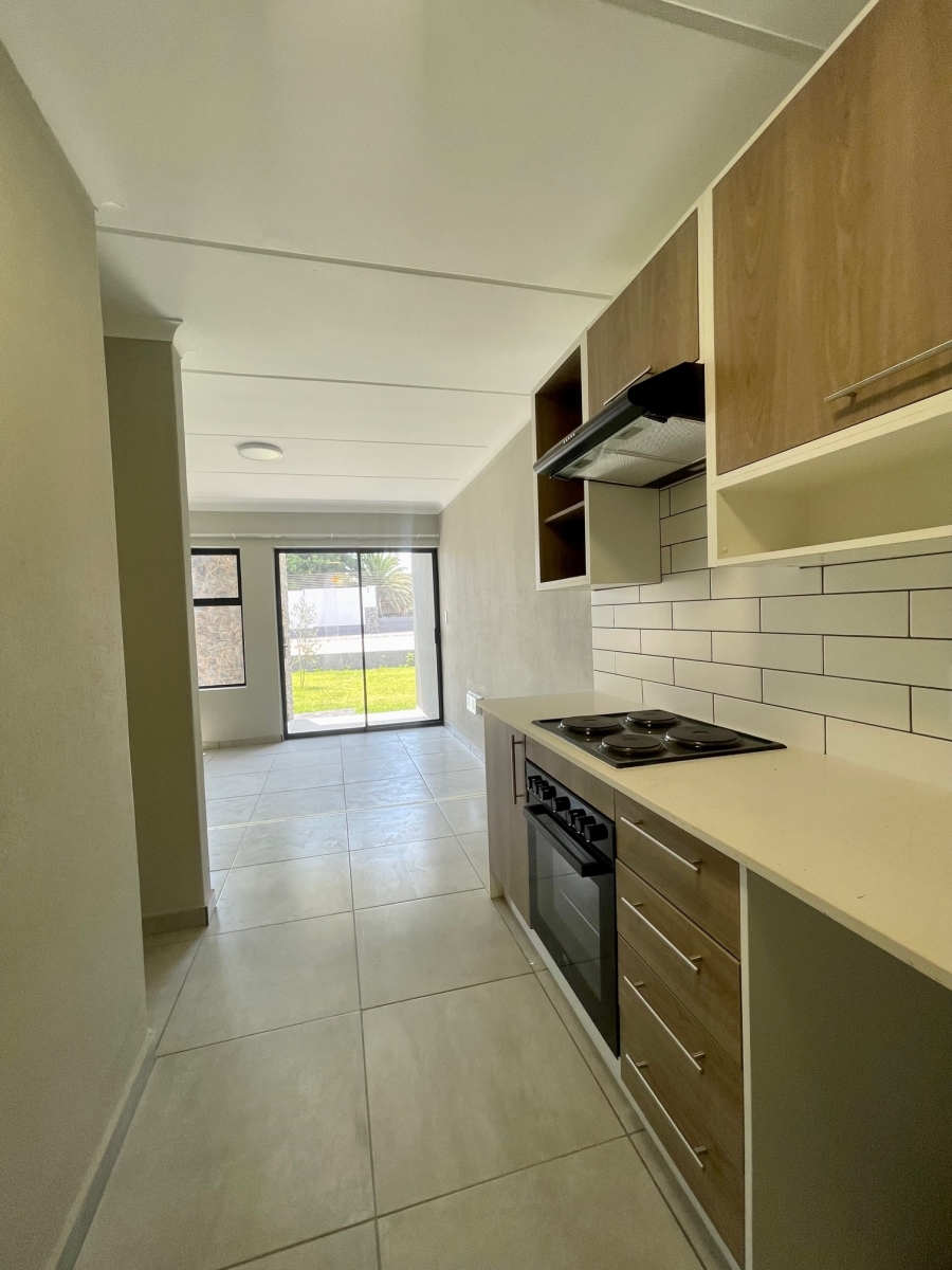 To Let 2 Bedroom Property for Rent in Glen Marais Gauteng
