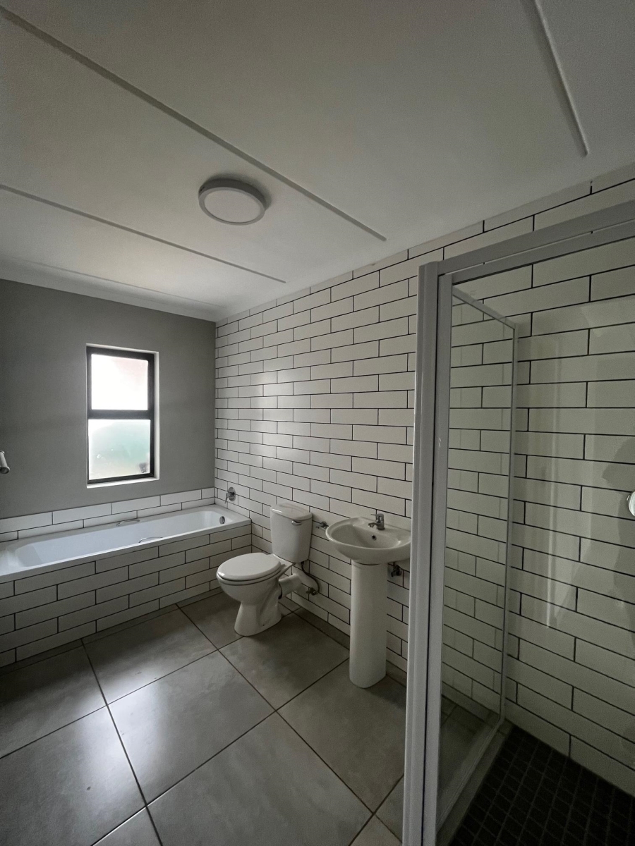 To Let 2 Bedroom Property for Rent in Glen Marais Gauteng