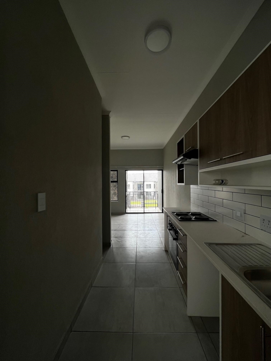 To Let 2 Bedroom Property for Rent in Glen Marais Gauteng