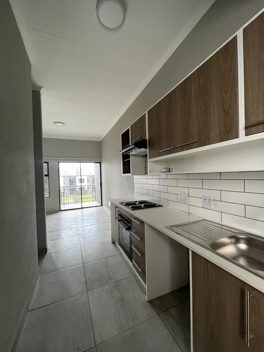 To Let 2 Bedroom Property for Rent in Glen Marais Gauteng