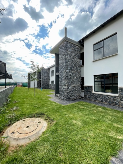 To Let 2 Bedroom Property for Rent in Glen Marais Gauteng