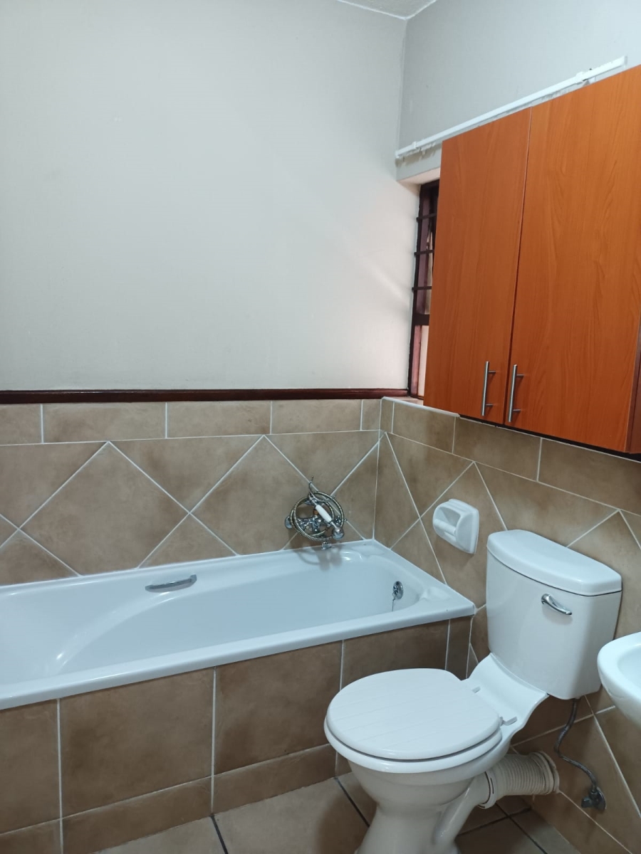 To Let 1 Bedroom Property for Rent in Lonehill Gauteng