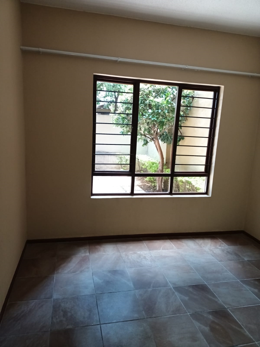 To Let 1 Bedroom Property for Rent in Lonehill Gauteng