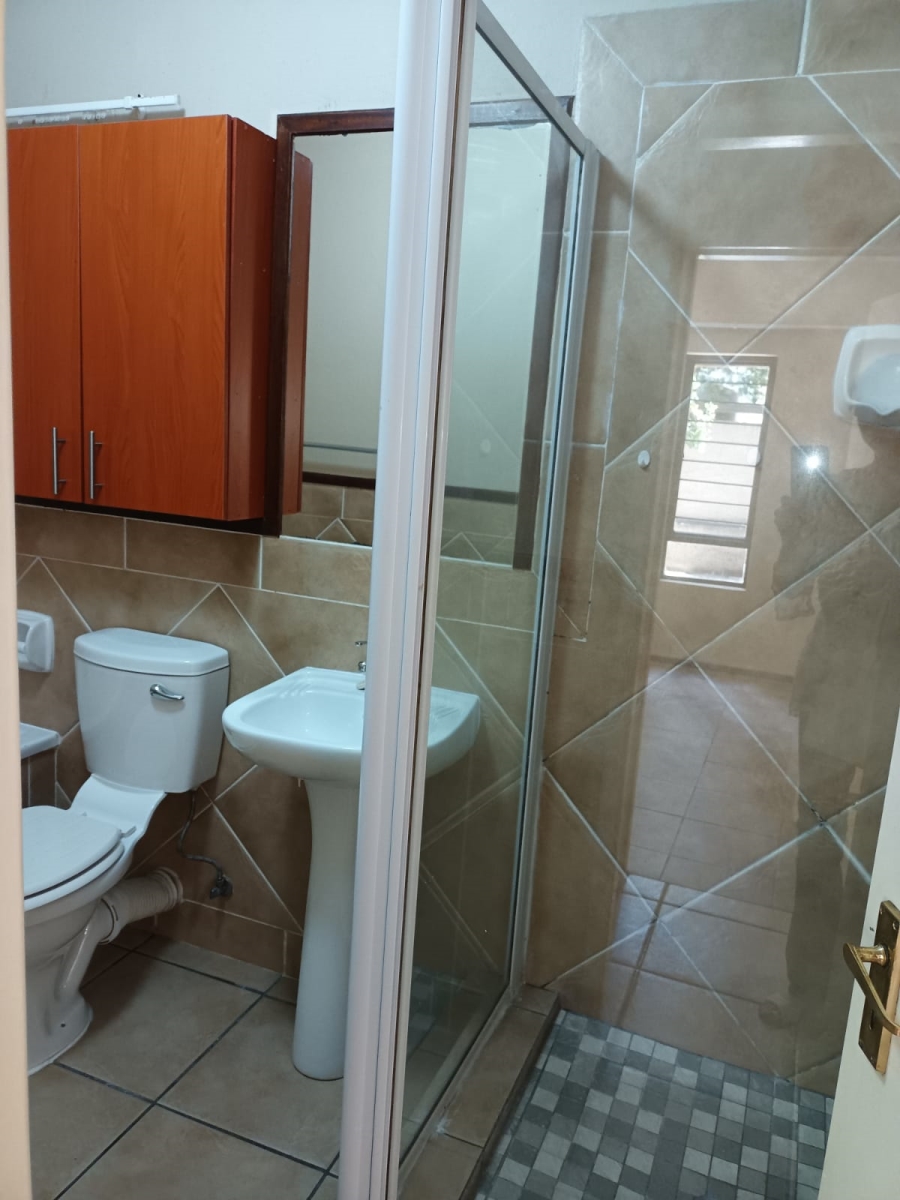 To Let 1 Bedroom Property for Rent in Lonehill Gauteng