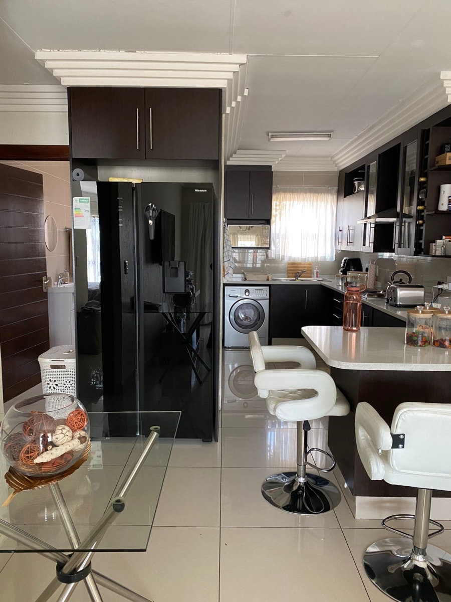 To Let 2 Bedroom Property for Rent in Ravenswood Gauteng