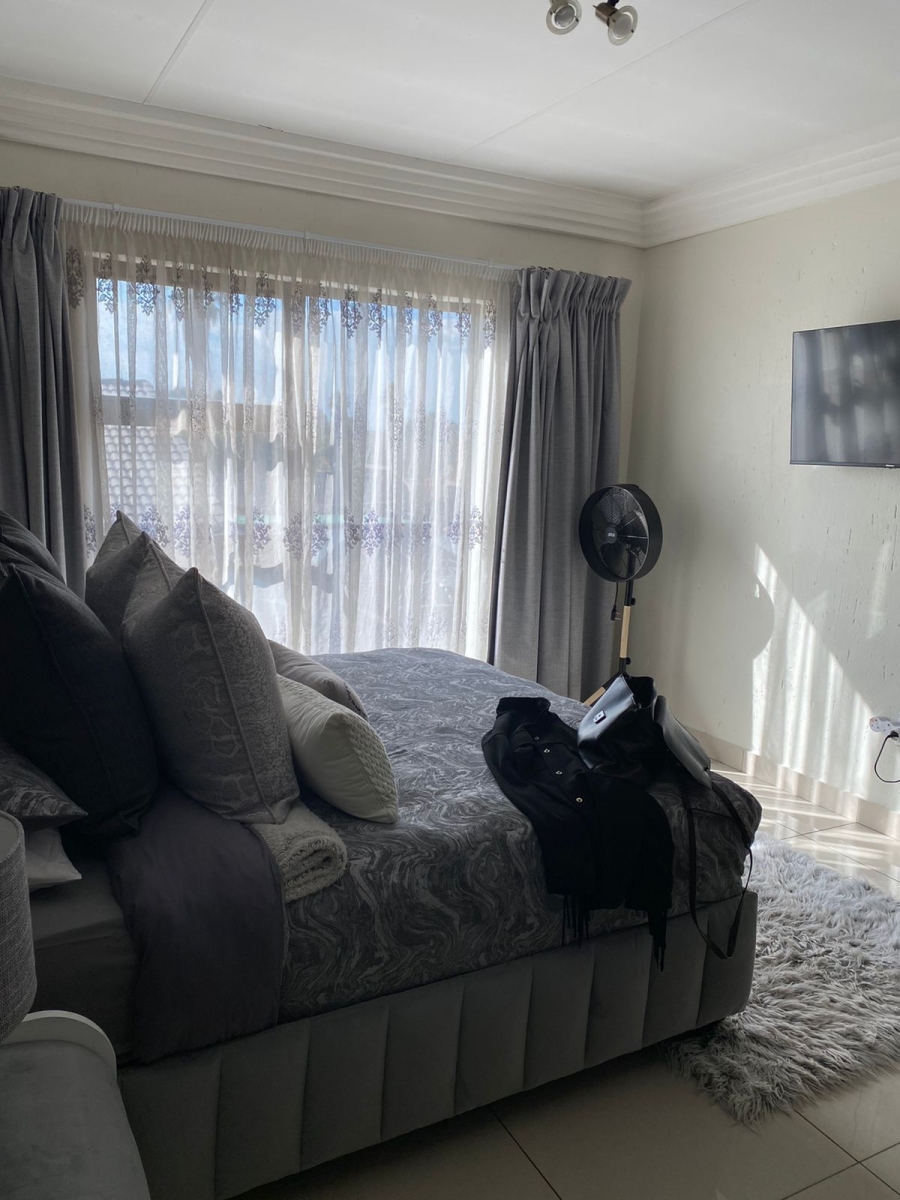To Let 2 Bedroom Property for Rent in Ravenswood Gauteng