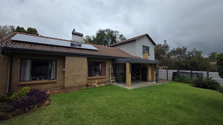 3 Bedroom Property for Sale in Garsfontein Gauteng