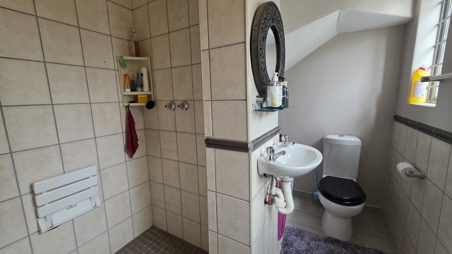 3 Bedroom Property for Sale in Garsfontein Gauteng