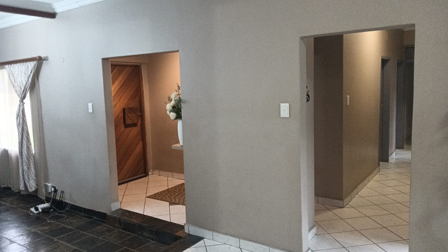 4 Bedroom Property for Sale in Edleen Gauteng