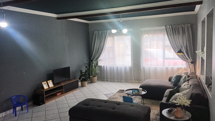 4 Bedroom Property for Sale in Edleen Gauteng