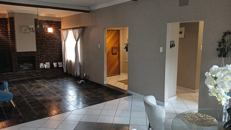 4 Bedroom Property for Sale in Edleen Gauteng
