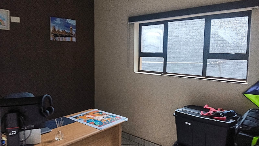 4 Bedroom Property for Sale in Edleen Gauteng