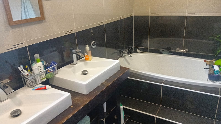 4 Bedroom Property for Sale in Edleen Gauteng