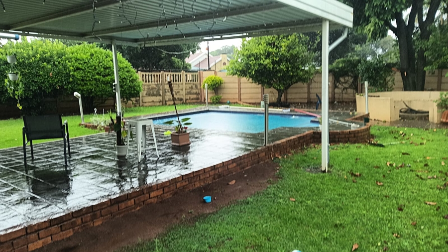 4 Bedroom Property for Sale in Edleen Gauteng