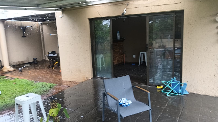 4 Bedroom Property for Sale in Edleen Gauteng