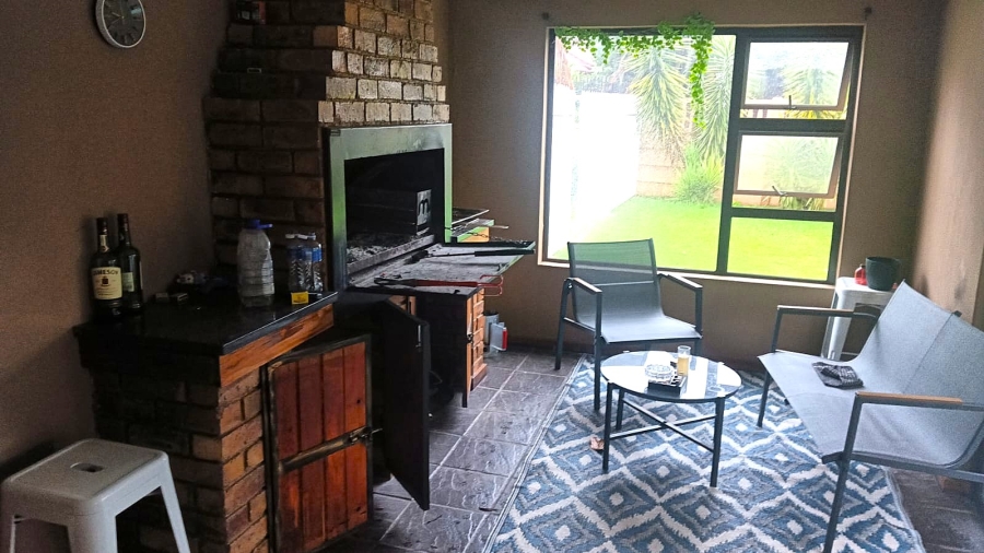 4 Bedroom Property for Sale in Edleen Gauteng