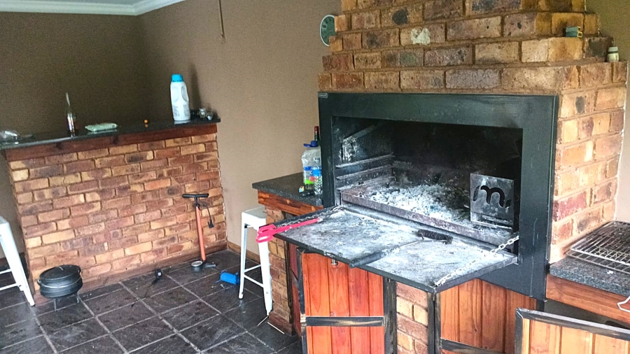 4 Bedroom Property for Sale in Edleen Gauteng