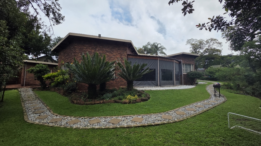 4 Bedroom Property for Sale in Waterkloof Glen Gauteng