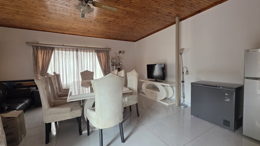 4 Bedroom Property for Sale in Waterkloof Glen Gauteng