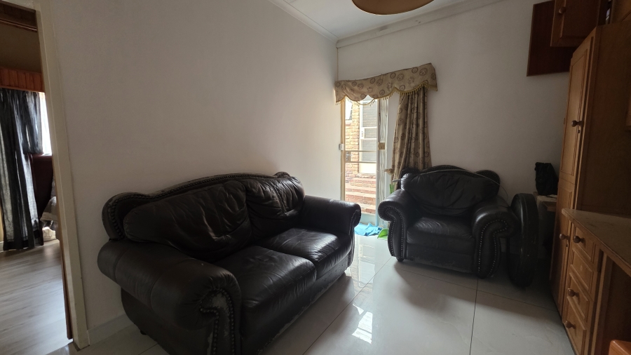 4 Bedroom Property for Sale in Waterkloof Glen Gauteng