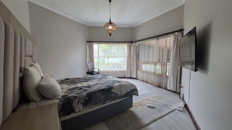 4 Bedroom Property for Sale in Waterkloof Glen Gauteng