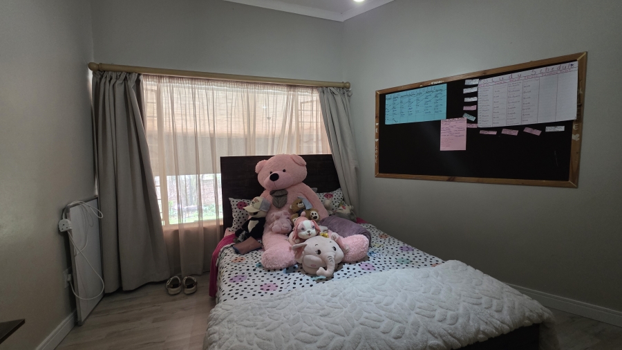 4 Bedroom Property for Sale in Waterkloof Glen Gauteng