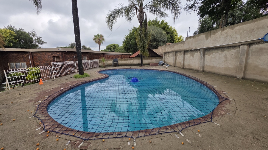 4 Bedroom Property for Sale in Waterkloof Glen Gauteng