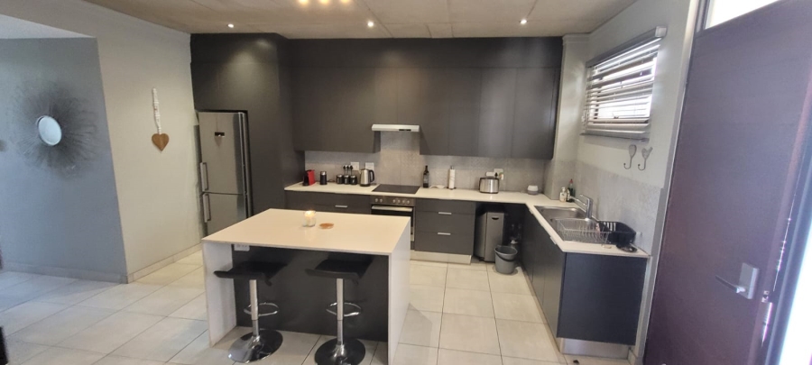 2 Bedroom Property for Sale in Brooklyn Gauteng
