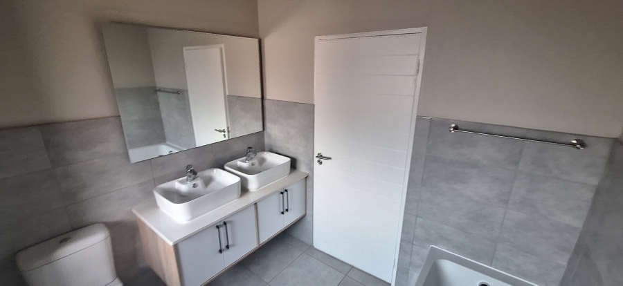 2 Bedroom Property for Sale in Boardwalk Villas Gauteng